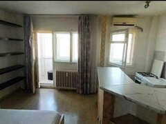 Basarabia - Tina Petre, Bloc mixt- garsoniera